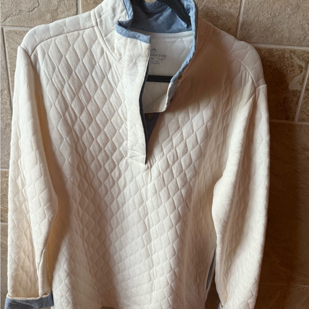 Southern Tide Cream Quilted Pullover with Blue Accents